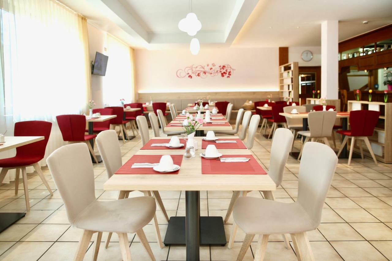 Hotel Am Buchwald Esslingen am Neckar Dış mekan fotoğraf