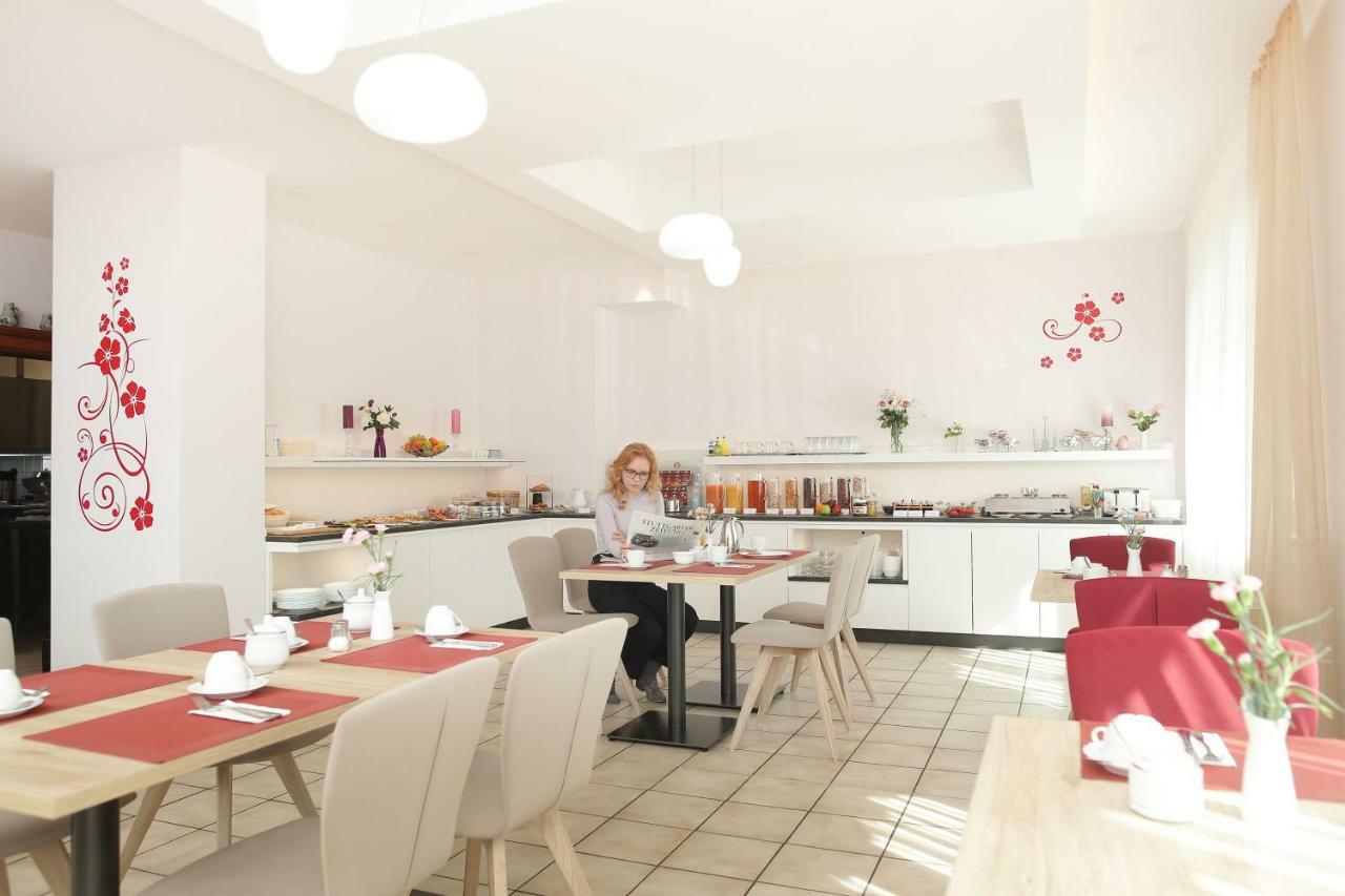 Hotel Am Buchwald Esslingen am Neckar Dış mekan fotoğraf